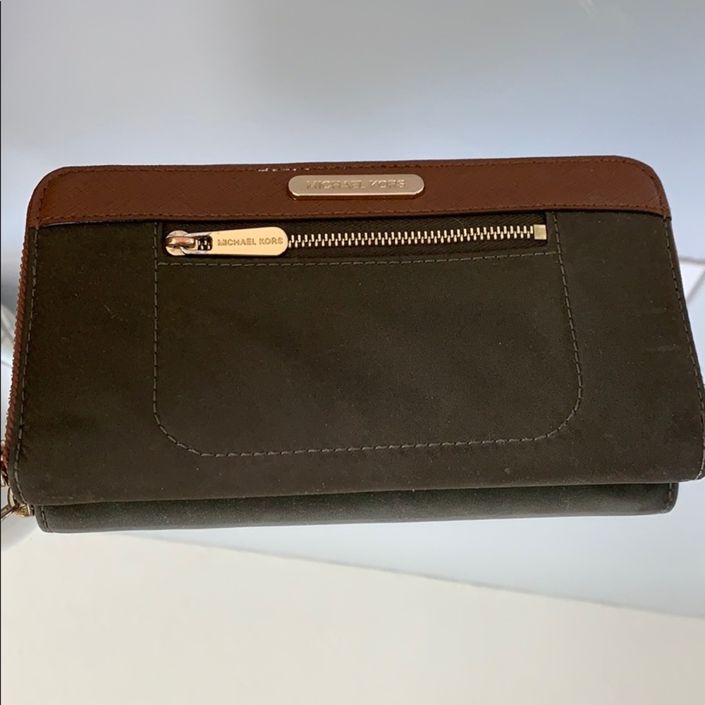 Michael Kors wallet